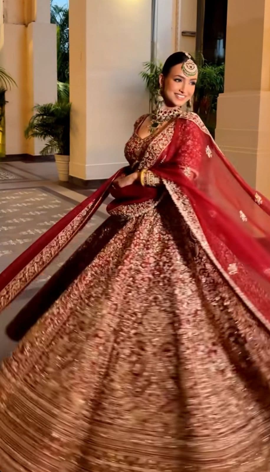 Lehenga - view 3