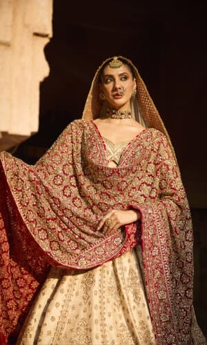 Bridal Ivory Lehenga thumbnail 3